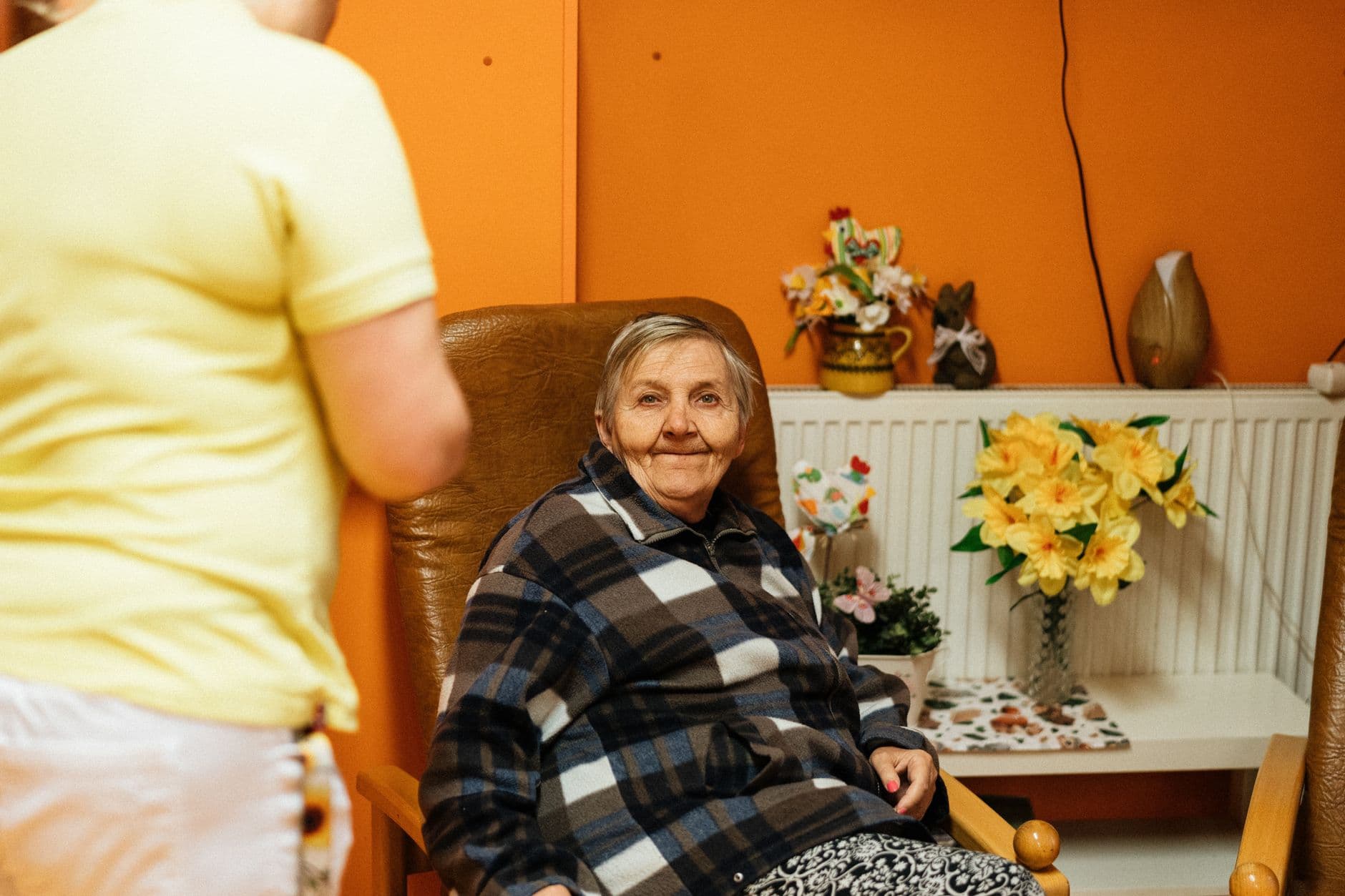 Premia za zmiennika w opiece — jak to działa?